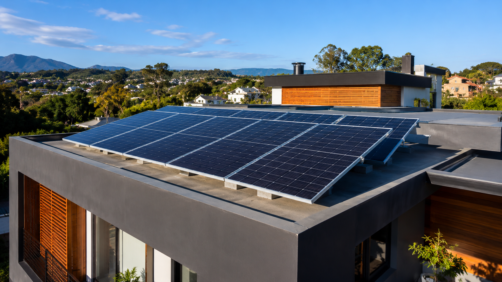 crie uma fotografia para um conteudos que tem como tematica explicar o que é um painel fotovoltaico ou placa solar, teve ser estilo fotografia no formato 16:9, quero ela no topo de uma casa estilo brasileiro contemporaneo